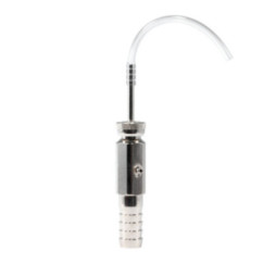 Raccordo per riempimento pneumatici con acqua